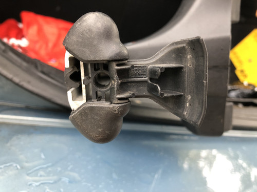 2162B412 7F30 4CE3 853A 59E5B6E4B71C