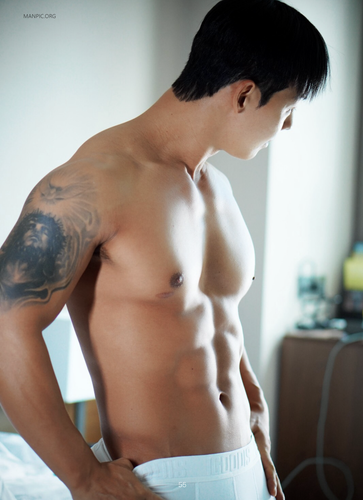 The Boy Series 17 Saeroi (49).png