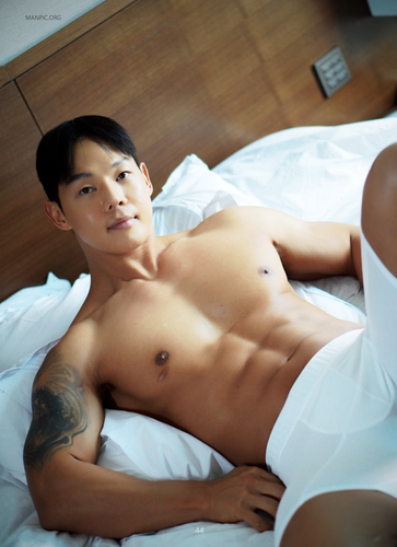 The Boy Series 17 Saeroi (41).png