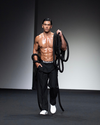 Photo shared by Chaiwat Songsiriphan(จุ๊ย) on October 06, 2024 tagging @poem official, and @poem men.jpg