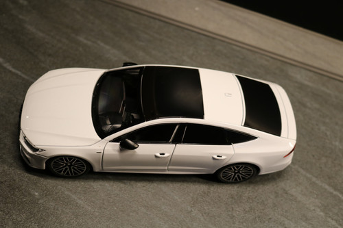 Количка метална Audi A7 1.jpg