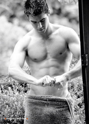 tumblr 6657add62afbe35694bacde1c58e2e49 4af7444f 2048.jpg
