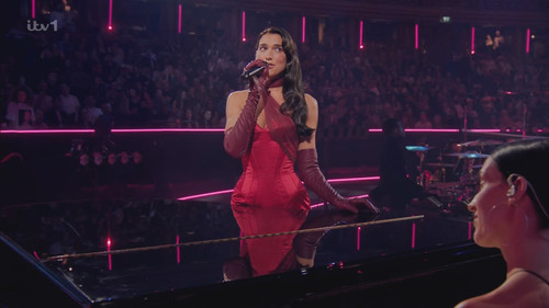 an.evening.with.dua.lipa.2024.1080p.hdtv.hevc.x265.rmteam.mkv 20241210 121423.290.jpg