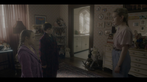 The.Haunting.of.Bly.Manor.S01E02.The.Pupil.2160p.NF.WEB DL.CZ EN.DD+5.1.DoVi.HDR.x265 HONE.mkv snaps.jpg