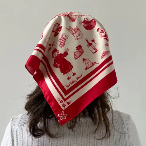 Bandana Red Riding Hood.webp