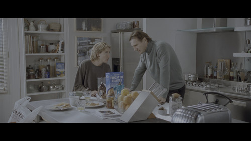 Love.Actually.2003.2160p.MA.WEB DL.CZ 2xSK EN.DoVi.HDR.H.265 FLUX.mkv snapshot 00.27.27 [2024.12.20 .jpg