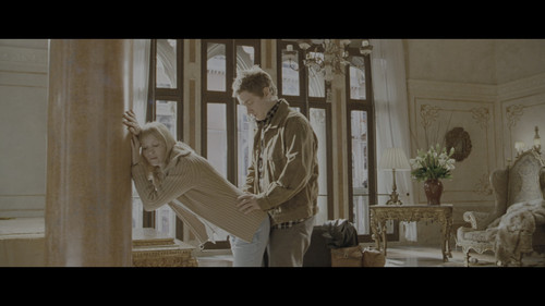 Love.Actually.2003.2160p.MA.WEB DL.CZ 2xSK EN.DoVi.HDR.H.265 FLUX.mkv snapshot 00.06.30 [2024.12.20 .jpg
