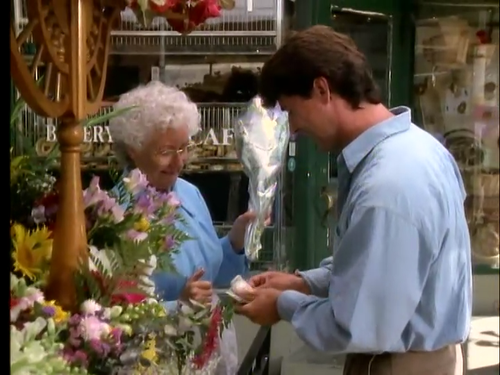 cap At the Midnight Hour (1995) 00 00 29 01.png