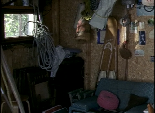cap Loving.Evangeline.2001.TUBI.WEB DL.AAC2.0.H264 00 07 51 05.png