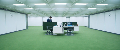 Severance.S02E01.Hello.Ms.Cobel.1080p.ATVP.WEB DL.EN.DDP5.1.H.264 NTb.mkv snapshot 12.50 [2025.01.19.jpg