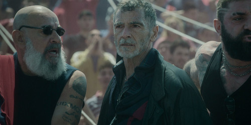 Barrabrava.S01E01.The.Uncle's.Gang.1080p.AMZN.WEB DL.ES.DD+5.1.H.264 playWEB.mkv snapshot 32.29 [202.jpg