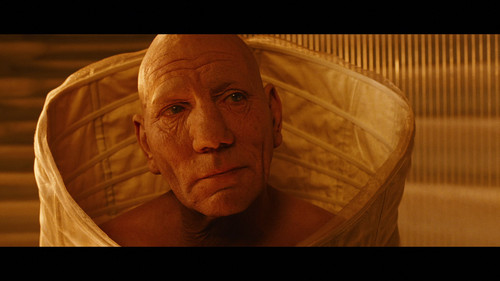 Æon.Flux.2005.1080p.BluRay.CZ EN.AC3.x265.HEVC My.mkv snapshot 01.22.43 [2025.01.17 18.36.13]