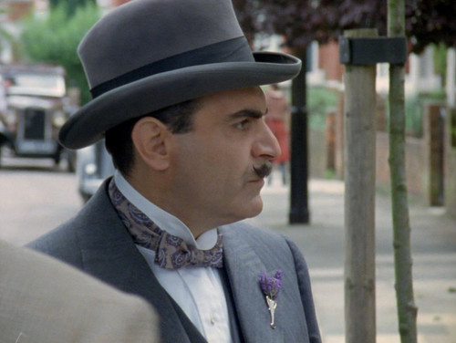 Agatha.Christies.Poirot.S01E01.The.Adventure.of.the.Clapham.Cook.1080p.BluRay.CZ SK EN.DD.2.0.x265 T