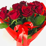bukiet czerwonych róż x kokardą 11 szt