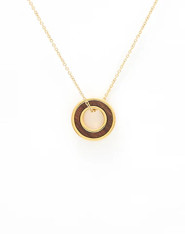 Celebrate Your 5-Year Milestone with Liel and Lentz's Timeless Gifts.webp