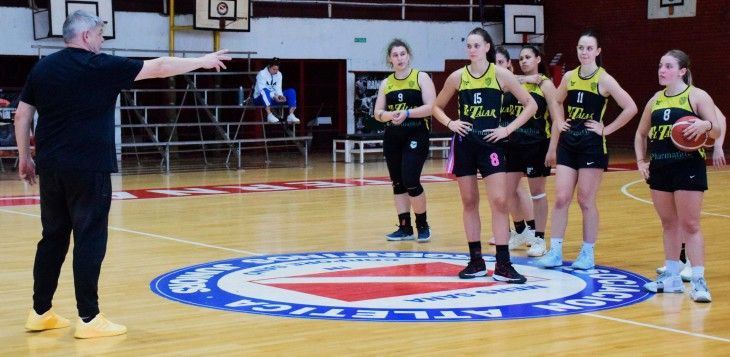 010imagen_67620.jpg Básquet femenino: jugadoras denuncian que fueron filmadas mientras se bañaban