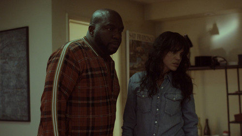 Bookie.S01E02.Making.Lemonade.1080p.AMZN.WEB DL.CZ EN.DDP5.1.H.264 NTb.mkv snapshot 07.40 [2025.01.0.jpg