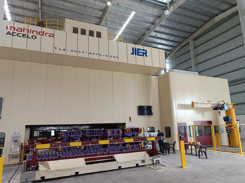 🏗 Improving Operations with a 3.2-Ton Jib Crane at Mahindra.jpg