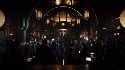 Gotham.S03E01.Better.to.Reign.in.Hell.1080p.NF.WEB DL.DUAL.DD+2.0.H.264 SiGLA.mkv snapshot 07.27.155.png