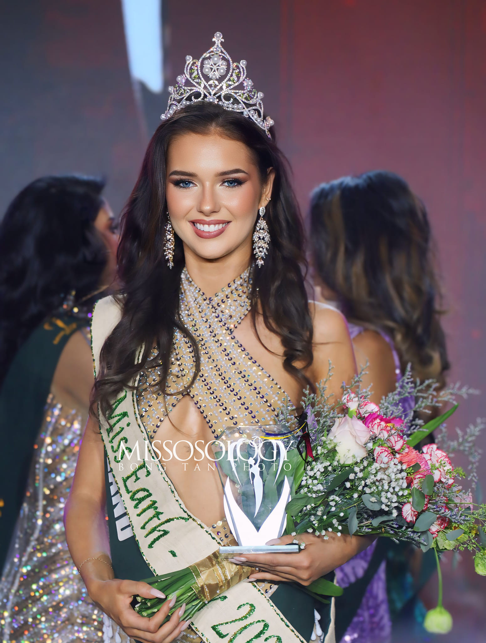 australia vence miss earth 2024. 2TJZUo7