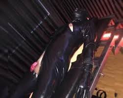 latexsession 51625843560 o.jpg