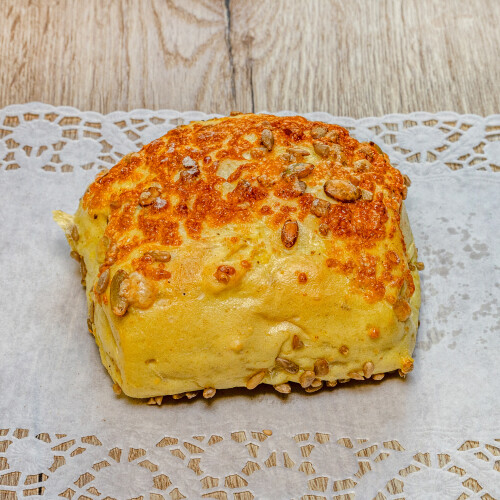 10403076 z pieca rodem Food buleczka z pieskami dyni 1x1.jpg