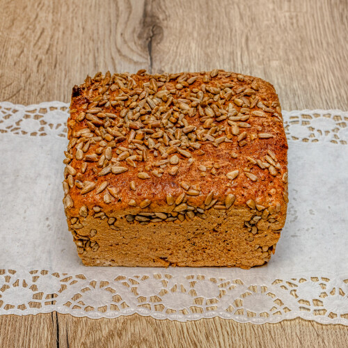 10403076 z pieca rodem Food chleb orkiszowy 1x1.jpg