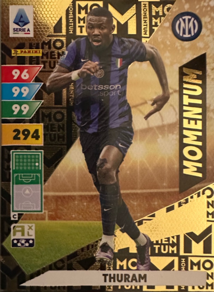 Adrenalyn XL Calciatori 2024/25 - Scegli Card Momentum Super Eroe Dream Box - Imagen 35 de 36