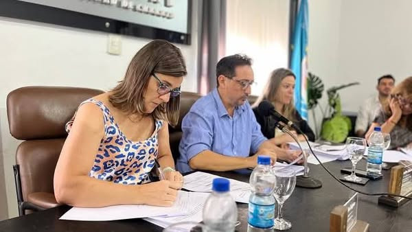 CHARATA: SESIÓN DE CONCEJO