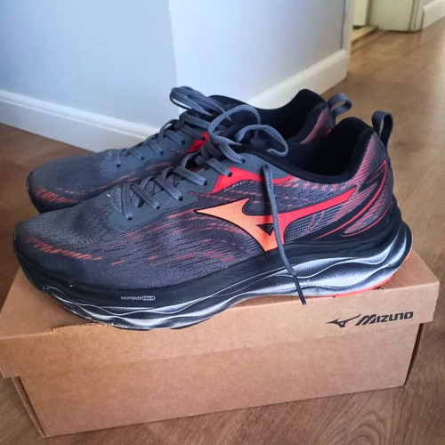 Tênis Mizuno Victory Masculino.jpg