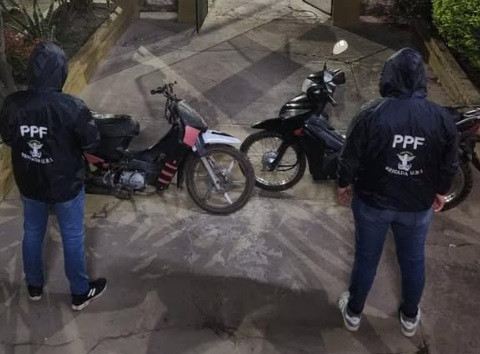 bee5d.jpg Motocicleta recuperada en el barrio La Floresta