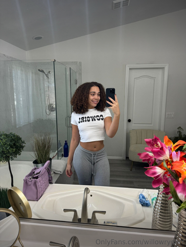 Screenshot 2024 11 23 at 09 09 22 Willow Ryder OnlyFans.png