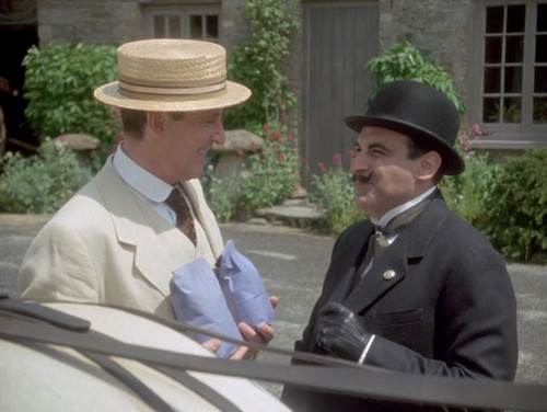 Agatha.Christies.Poirot.S03E01.The.Mysteries.Affair.at.Styles.1080p.BluRay.CZ SK EN.DD.2.0.x265 TenS.jpg