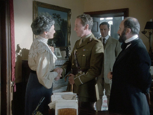 Agatha.Christies.Poirot.S03E01.The.Mysteries.Affair.at.Styles.1080p.BluRay.CZ SK EN.DD.2.0.x265 TenS.jpg
