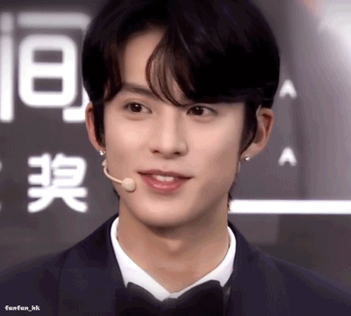 img 1738432015463008bjhEygy1hy5knd54f1g30m80k0hdy.gif