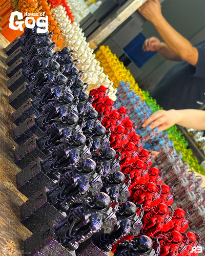 The Sleeper statuettes The art of Pascal Blanché x House of Gog Production photos 1024 x 1280 001.jpg