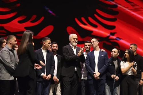 476050435 18035596427436917 8019358389935379909 n.jpg?stp=dst jpg p526x395 tt6& nc cat=100&ccb=1 7& .jpg