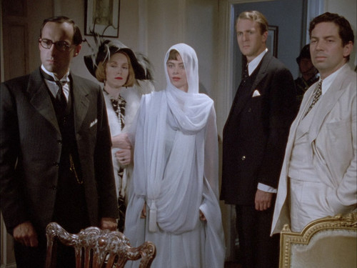 Agatha.Christies.Poirot.S02E02.The.Veiled.Lady.1080p.BluRay.CZ SK EN.DD.2.0.x265 TenSpravnyHDCLUB.mk