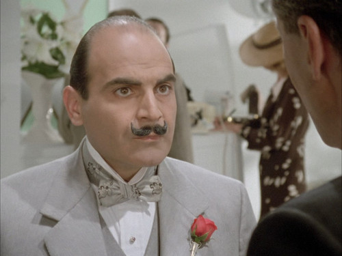 Agatha.Christies.Poirot.S02E02.The.Veiled.Lady.1080p.BluRay.CZ SK EN.DD.2.0.x265 TenSpravnyHDCLUB.mk