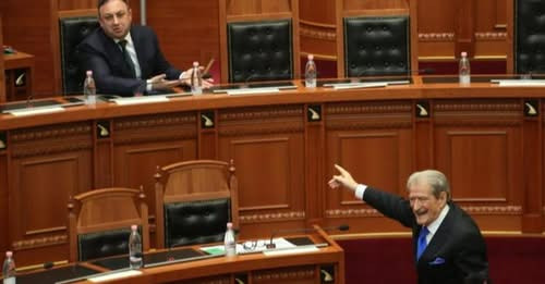 11861544052417837807?url=https%3A%2F%2Fshqiptarja.com%2Fuploads%2F780x440%2F1738418325 berisha.jpg%3.jpg