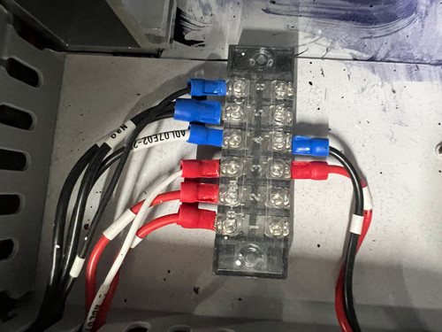6 Circuit Terminal Block.jpg