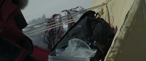 南极大冒险.Eight.Below.2006.BluRay.1080p.x265.10bit.4Audio.DDP5.1.MNHD FRDS 02.jpg