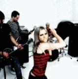 avrillavig dmjsuesz.gif