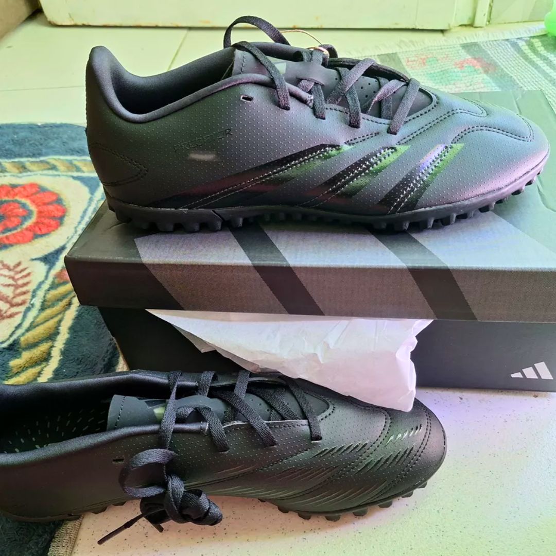 Chuteira Predator Club Society adidas