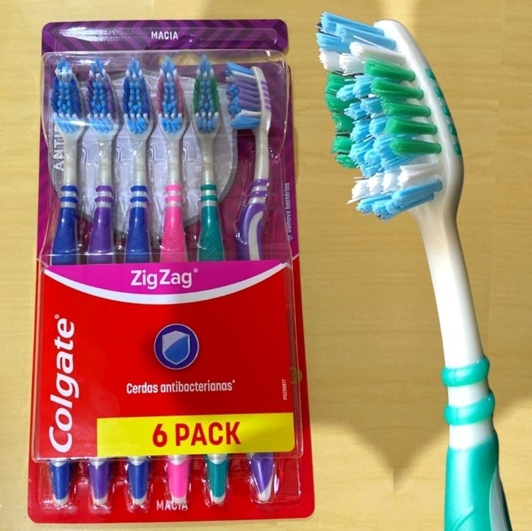 Colgate Escova De Dente Zig Zag Antibac 6 Unid Modelo: 61023926 Cor: Multicolorido