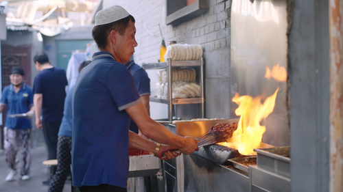 Hooked.on.Spicy.S01E01.2023.2160p.WEB DL.H265.AAC HHWEB.mp4 20241126 091701.877.png