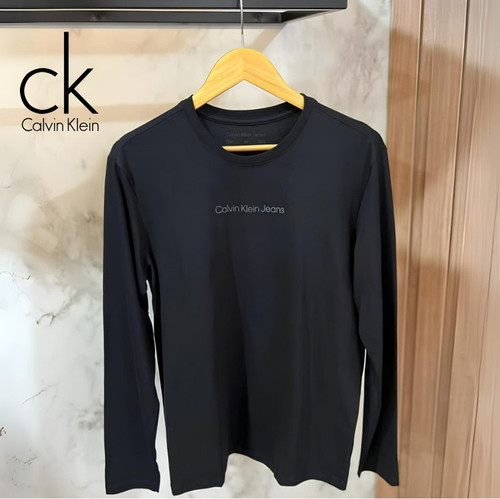 Moletom Calvin Klein Crewneck Light Front Logo Preto.jpg