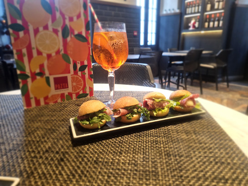 1 APEROL + 4 ASSORTED PREZZIE.jpg