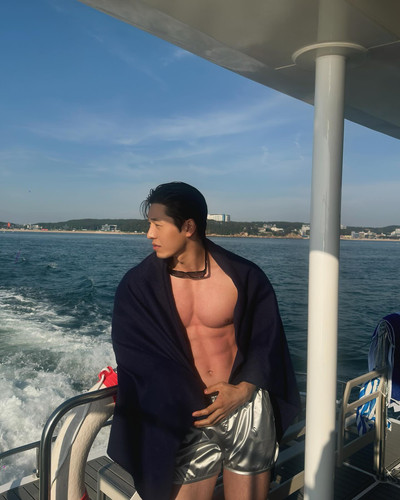 Photo shared by @jj howoo on May 23, 2024 tagging @51percent official. Không có mô tả ảnh...jpg
