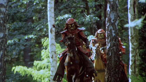 Fantaghiro.3.E01.1080p.WEB DL.SK.AAC2.0.H.264 RgN.mkv snapshot 00.16.57 [2024.12.26 22.36.45].jpg